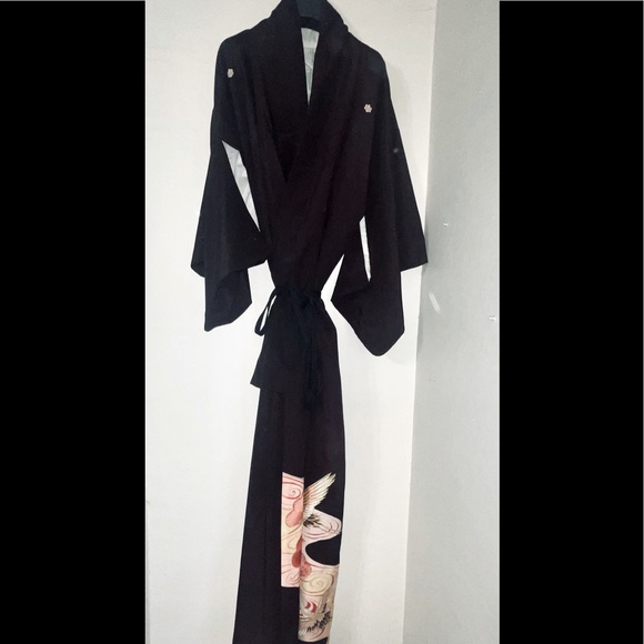 Vintage Silk Japanese Kimono (Size Large- XLarge) - Picture 5 of 6